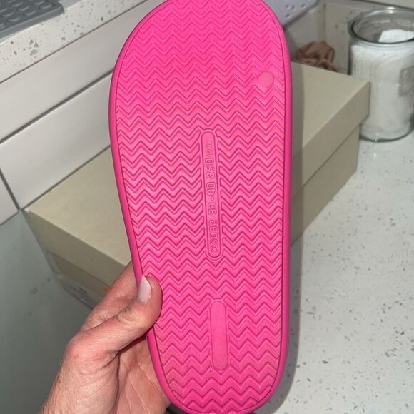 J Slides Beach Slides Squish Sandal in Fuchsia and Red Eva size 8 - Picture 6 of 8